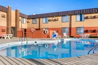 Econo Lodge Billings - Pools