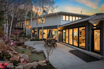 Top Olympus Luxury Estate Spa+Pool+Pickleball+More by RedAwning Hotel dekat Millcreek Canyon Winter Gate