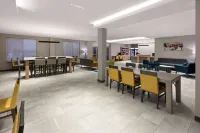La Quinta Inn & Suites by Wyndham McAlester - breakfast