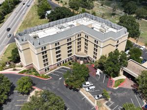 DoubleTree by Hilton Austin-University Area