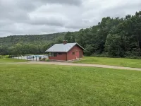 August Lodge Cooperstown Hotels near County Forest