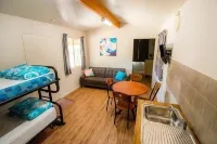 Capricorn Holiday Park Hotel di Brockman