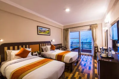 Hotel Kausi Hotels near International Mountain Museum