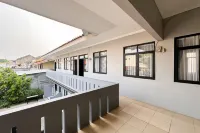 RedDoorz near Maulana Yusuf Stadium Serang Hotels in Serang