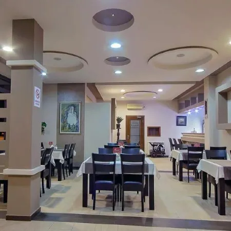 Hotel Holiday
