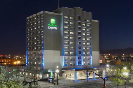 Holiday Inn Express Salt Lake City Downtown Отели рядом с достопримечательностью «Pioneer Memorial Museum»