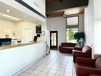 Super 8 by Wyndham Riviera Beach West Palm Beach - 2-Star