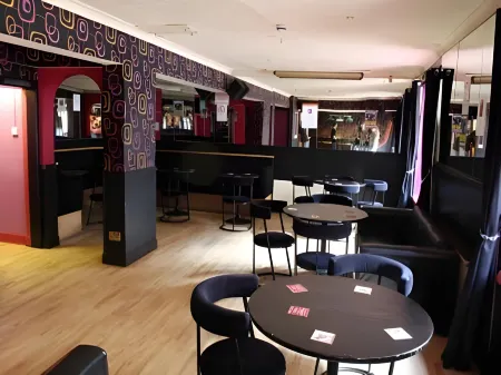 White Hart Hotel Отели рядом с достопримечательностью «Дамфрис Кампус - Юниверсити оф Запад оф Шотландия»