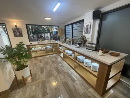 Hana Stay Tran Quoc Hoan Отели рядом с достопримечательностью «Electric Power University»