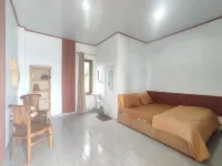 Kayon Lawu RedPartner Hotel di Gondosuli