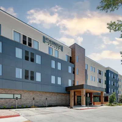 Staybridge Suites SAN ANTONIO LACKLAND AFB AREA by IHG Hoteles cerca de San Antonio Oeste