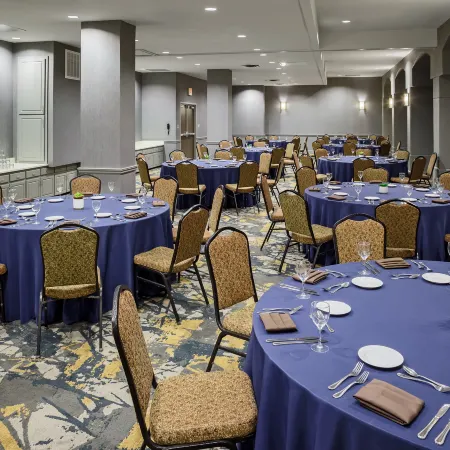 DoubleTree by Hilton Hotel San Antonio Downtown