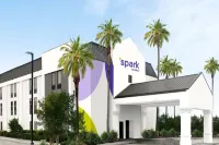 Spark by Hilton Guelph Hotel dekat Hartsland Market Square