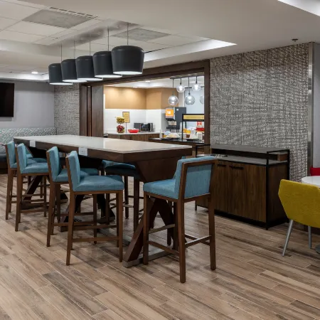 Hampton Inn & Suites by Hilton Alpharetta Roswell