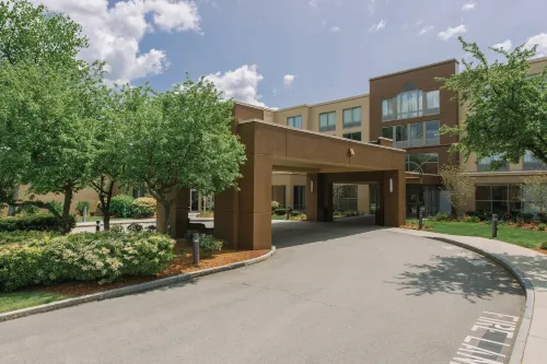 Courtyard Nashua Hotels in Nashua