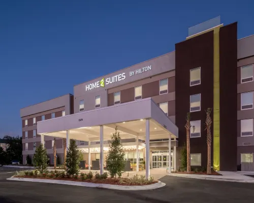Home2 Suites by Hilton Jacksonville Airport Hotels near Riverview Park