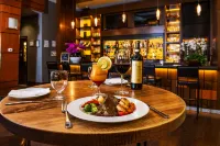 Grand Park Hotel Vancouver Airport, Ascend Hotel Collection - Quầy Bar
