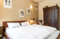 Kleines Schloss Lanke: View into the forest