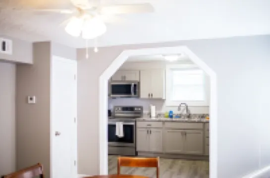 Holland Suites, Suite #4