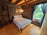 Cheerful Riverfront Retreat