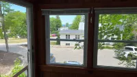 Great location 2 minutes Walking to downtown and to the lake