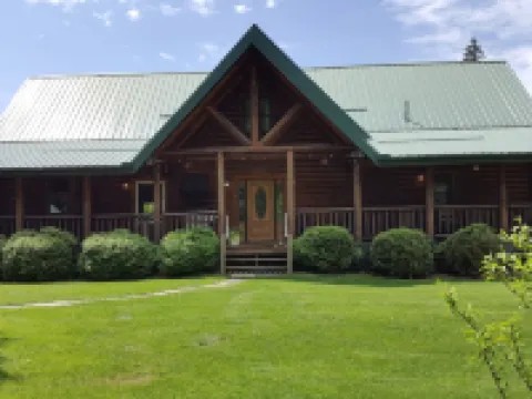 Lodge on Pine Ridge, with private 50 acres Hotels in Venango County