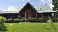 Lodge on Pine Ridge, with private 50 acres