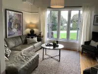 OJ's - Luxury Retreat Minutes from Shopping and Restaurants