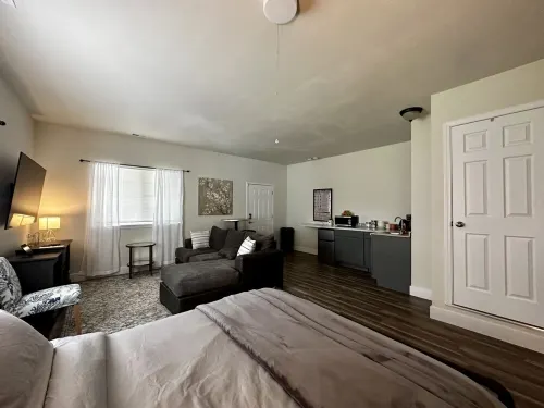 Sonia's Guest Suite in Montesano -Gateway to Olympic National Park