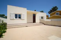 Villa Houses - Villa Alta Calidad con Piscina y Jardín. A 5 Minutos de la Playa