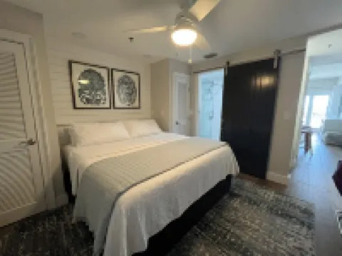 Luxury Condo With Beautiful Views