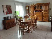 Detached house between sea and countryside 利埃河畔普洛厄克住宿飯店