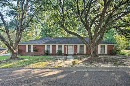 Peaceful Home, Colleges-Hospitals-Shops Close, Corporate Bookings Welcome