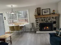 Cozy cottage just one mile from the Platte river, close to the Sleepy Bear dunes