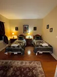 Hunter Mountain 2 Bedroom Condo - Steps to Slopes & Ski Lift!!  호텔