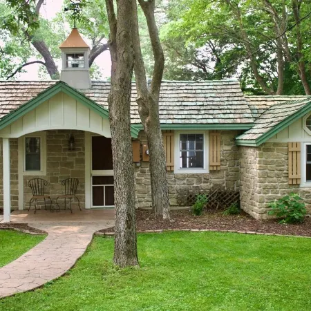 Cozy Clean Cottage on Clearwater