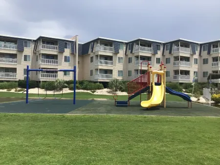 Ocean View, King Bed, Sleeps 5