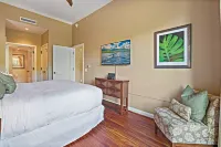 Honua Kai Ground Floor huge yard ~ Konea 142 ~1 minute walk to Pools/Beach/BBQs!