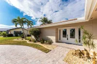 Punta Gorda Paradise: Pool, Dock, BBQ & Family Fun