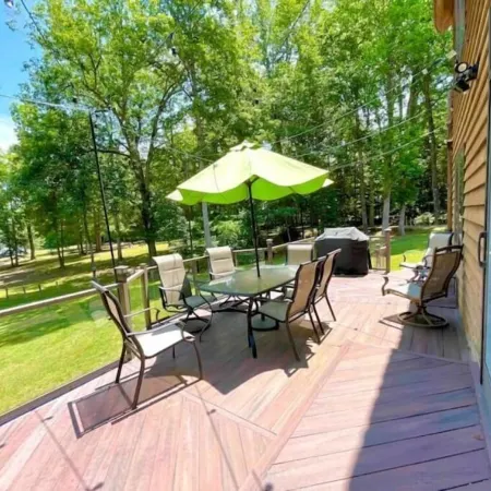 Lakefront Cabin Boat slip Wifi Fishing Firepit