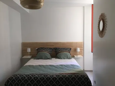 Apartment historic center MONTBARD - 1 bedroom "Chez Delphine et Guillaume" France