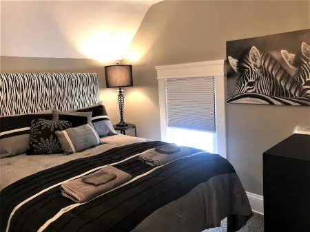 Jefferson House near the Square, Cozy & Clean, Close to Everything!