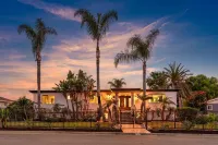 Luxury 8 Bedroom Coastal Villa with Private Pool, Spa, Salon!