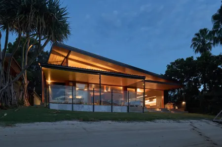 Escape to a private boutique retreat on South Stradbroke Island