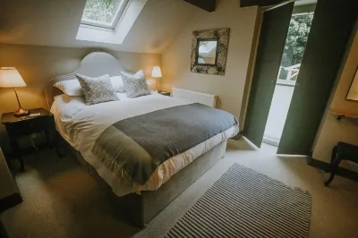 Luxury Rural Holiday Cottage With Log Burner