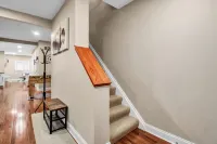 Fully renovated house in a highly walkable neighborhood; close to all!