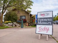 Cozy cottage on beautiful Lake Charlevoix Hotels in Boyne City