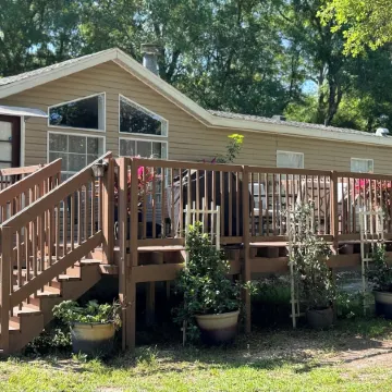 Close to Everything; Away from It All, Brooksville, Florida - Nature Coast