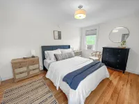 Step Right Out to the Beach!  Amazing Location 7 Min to Portland. Unit 4