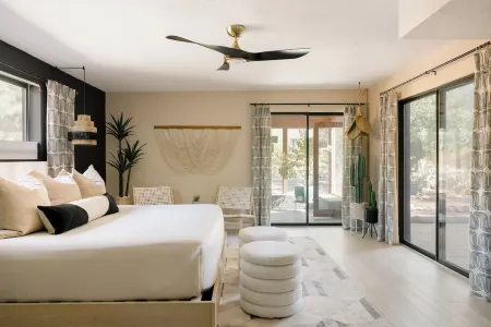 🏜4 KING SUITES w/ private baths 🏜 SPA 🏜REMODELED🏜